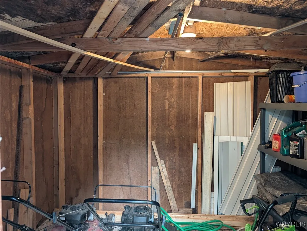 inside of shed with electric\n