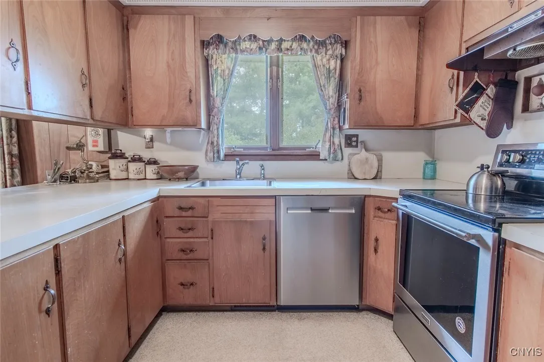 1055 West Street, Wilna, New York 13619, Wilna, New York 13619, 3 Bedrooms Bedrooms, 8 Rooms Rooms,1 BathroomBathrooms,Residential,For Sale,1055 West Street, Wilna, New York 13619,0,S1633054
