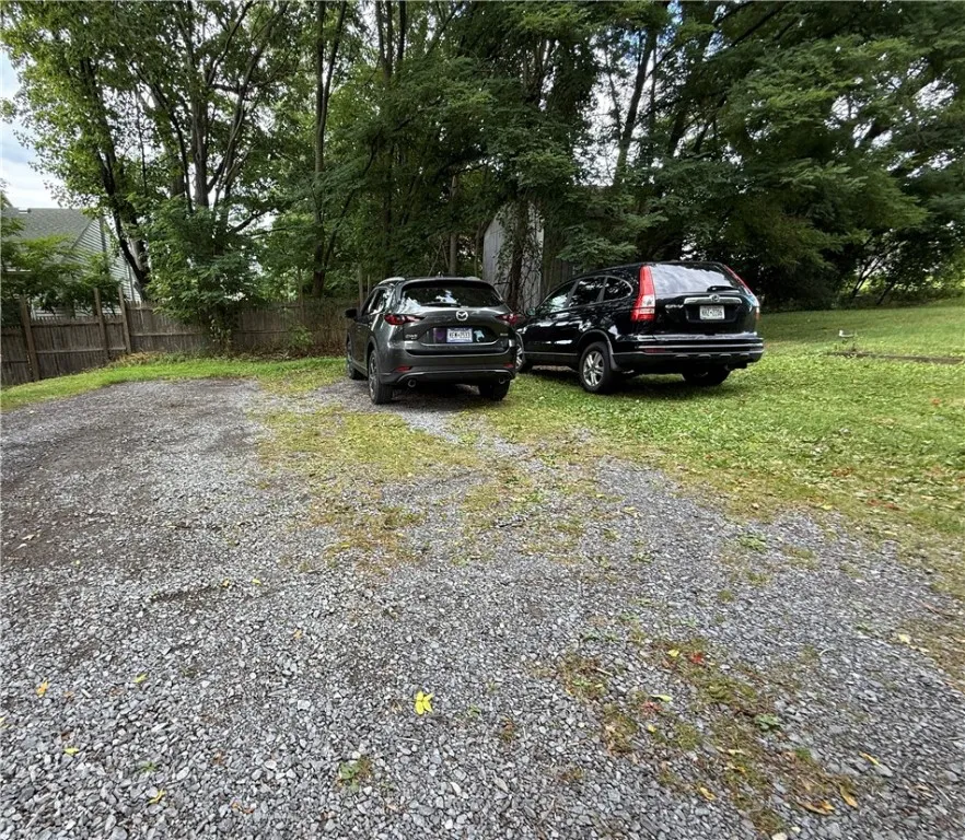 Back yd Parking area
