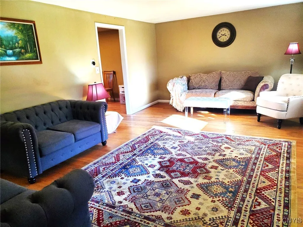 View from foyer to livingroom