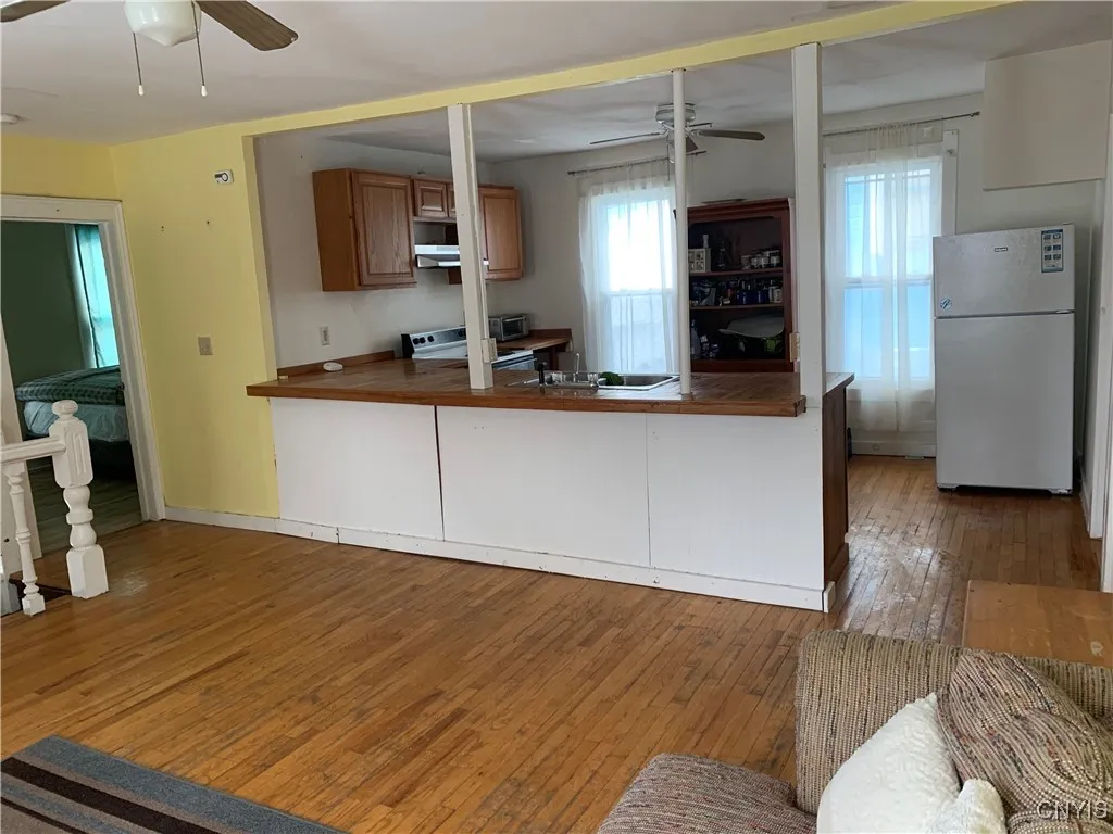 111 Hawthorne Street, Syracuse, New York 13210, Syracuse, New York 13210, 5 Bedrooms Bedrooms, ,2 BathroomsBathrooms,Residential,For Sale,111 Hawthorne Street, Syracuse, New York 13210,0,S1634235