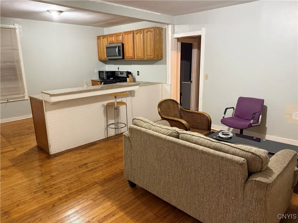 111 Hawthorne Street, Syracuse, New York 13210, Syracuse, New York 13210, 5 Bedrooms Bedrooms, ,2 BathroomsBathrooms,Residential,For Sale,111 Hawthorne Street, Syracuse, New York 13210,0,S1634235