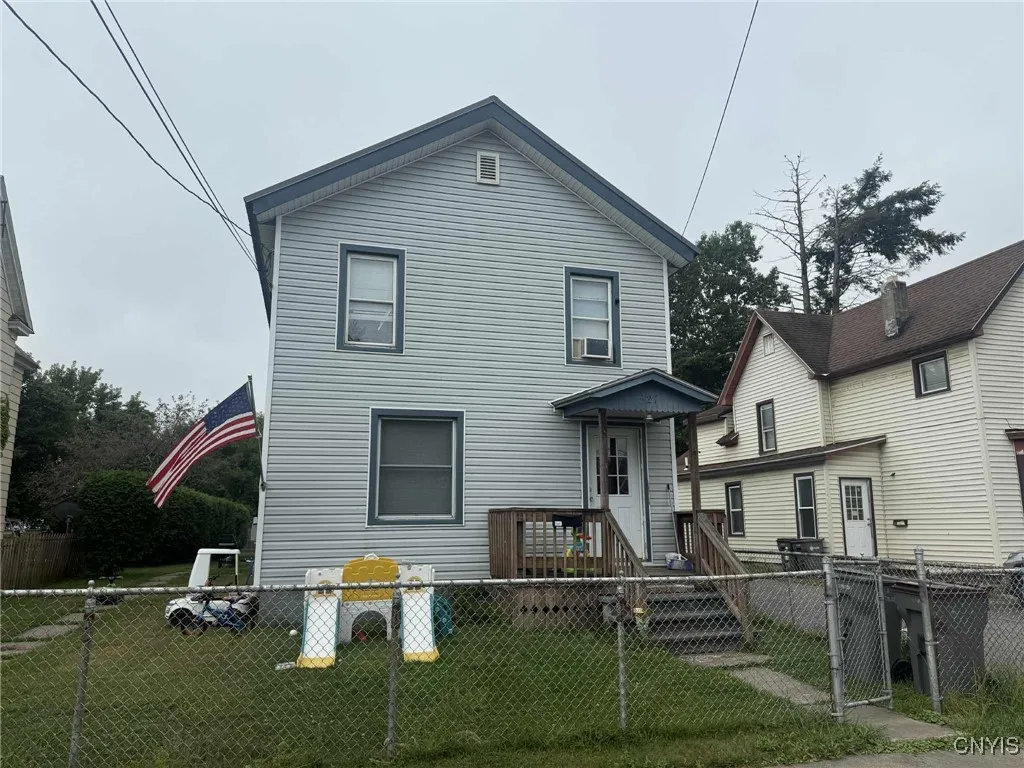 527 West Thomas Street, Rome, New York 13440, Rome, New York 13440, 7 Bedrooms Bedrooms, ,3 BathroomsBathrooms,Residential,Closed,527 West Thomas Street, Rome, New York 13440,0,S1632872
