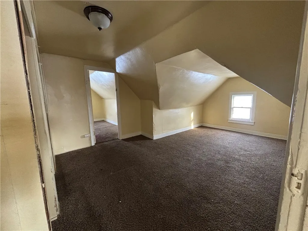 131 Friederich Park, Rochester, New York 14621, Rochester, New York 14621, 3 Bedrooms Bedrooms, 6 Rooms Rooms,1 BathroomBathrooms,Residential,For Sale,131 Friederich Park, Rochester, New York 14621,0,R1634491