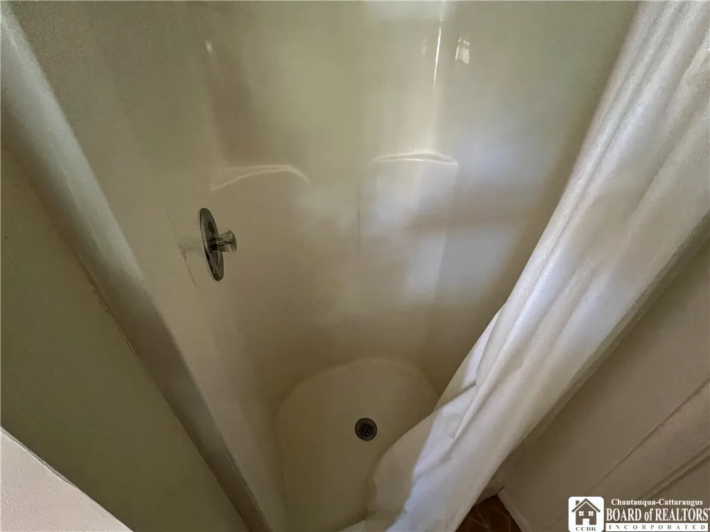 2737 Bentley Avenue, Ellicott, New York 14701, Ellicott, New York 14701, 3 Bedrooms Bedrooms, 6 Rooms Rooms,2 BathroomsBathrooms,Residential,For Sale,2737 Bentley Avenue, Ellicott, New York 14701,0,R1634529