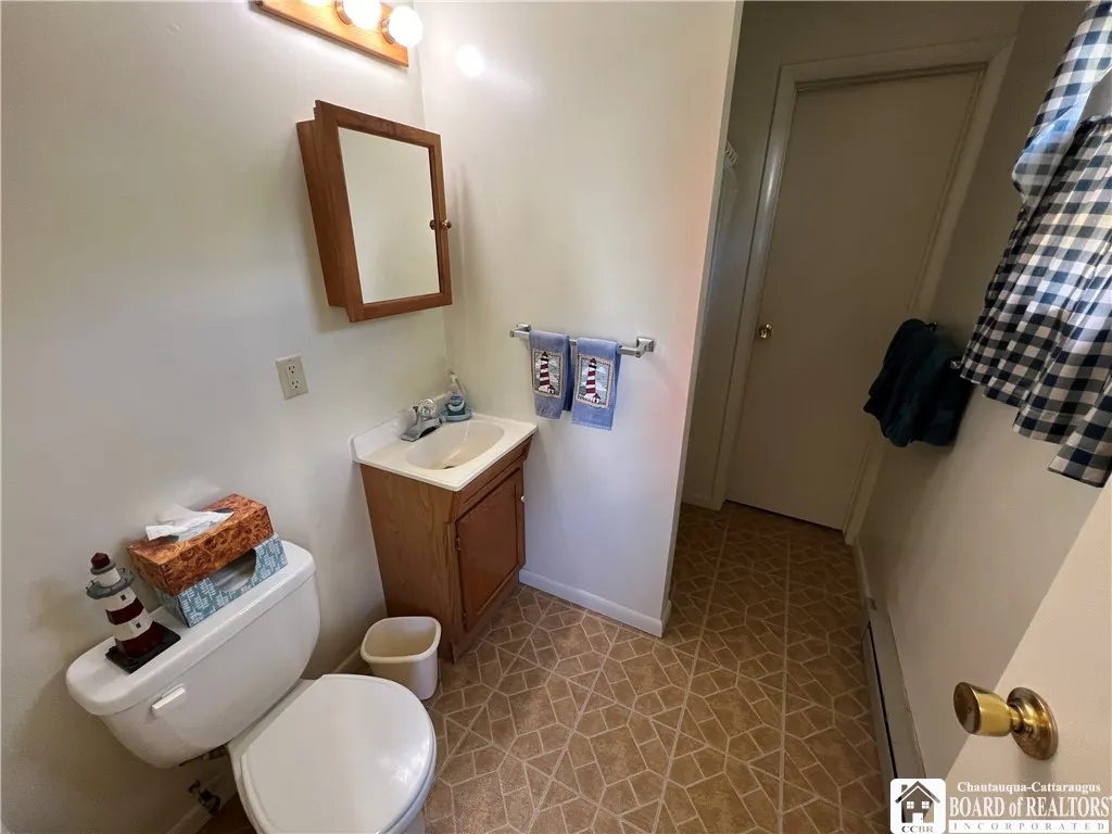 2737 Bentley Avenue, Ellicott, New York 14701, Ellicott, New York 14701, 3 Bedrooms Bedrooms, 6 Rooms Rooms,2 BathroomsBathrooms,Residential,For Sale,2737 Bentley Avenue, Ellicott, New York 14701,0,R1634529