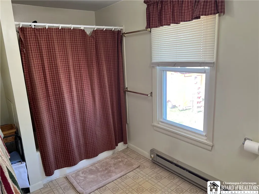 2737 Bentley Avenue, Ellicott, New York 14701, Ellicott, New York 14701, 3 Bedrooms Bedrooms, 6 Rooms Rooms,2 BathroomsBathrooms,Residential,For Sale,2737 Bentley Avenue, Ellicott, New York 14701,0,R1634529