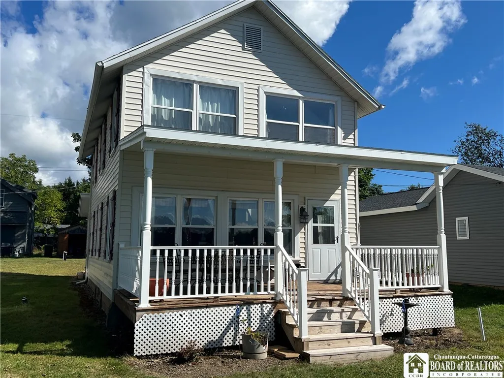 2737 Bentley Avenue, Ellicott, New York 14701, Ellicott, New York 14701, 3 Bedrooms Bedrooms, 6 Rooms Rooms,2 BathroomsBathrooms,Residential,For Sale,2737 Bentley Avenue, Ellicott, New York 14701,0,R1634529
