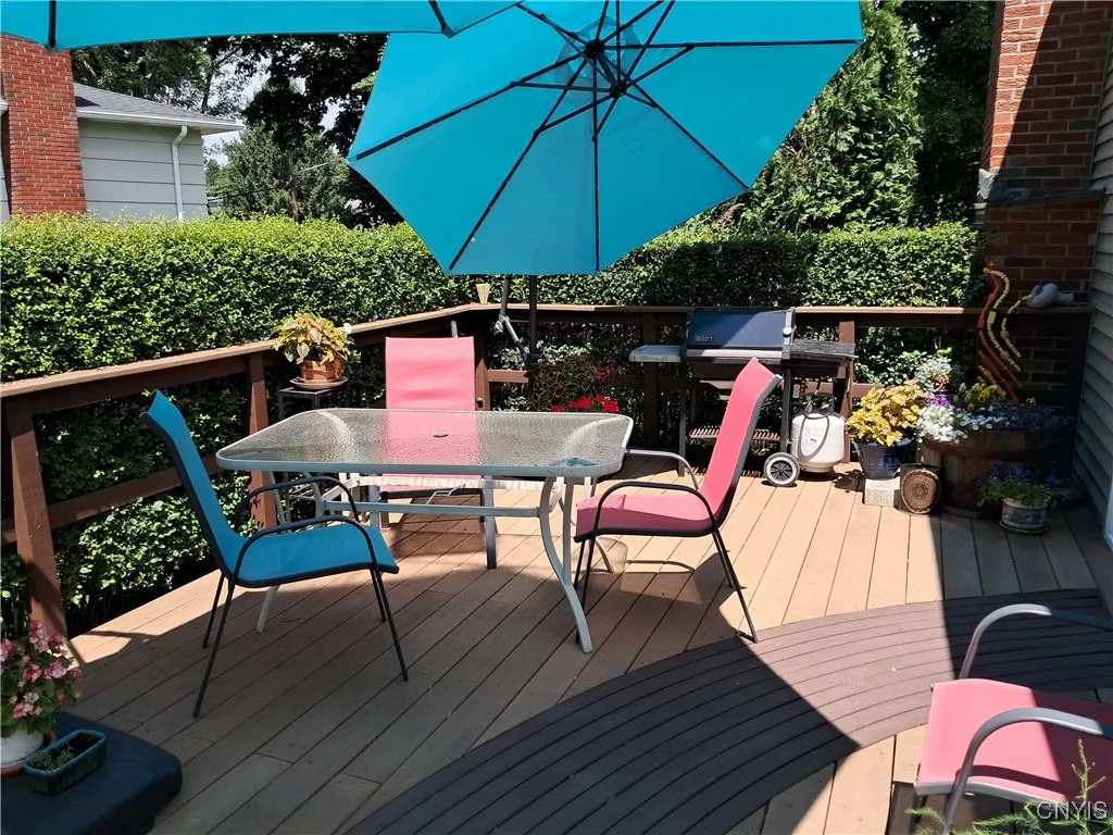 5 Elm Hill Way, Camillus, New York 13031, Camillus, New York 13031, 3 Bedrooms Bedrooms, 9 Rooms Rooms,2 BathroomsBathrooms,Residential,For Sale,5 Elm Hill Way, Camillus, New York 13031,0,S1634507
