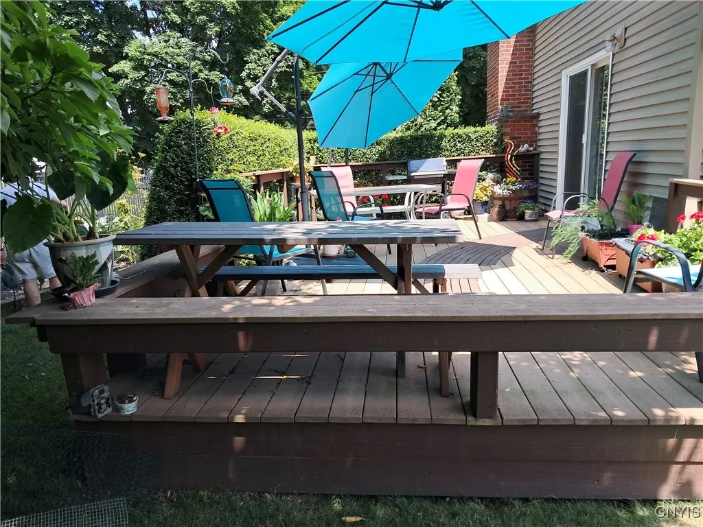 5 Elm Hill Way, Camillus, New York 13031, Camillus, New York 13031, 3 Bedrooms Bedrooms, 9 Rooms Rooms,2 BathroomsBathrooms,Residential,For Sale,5 Elm Hill Way, Camillus, New York 13031,0,S1634507