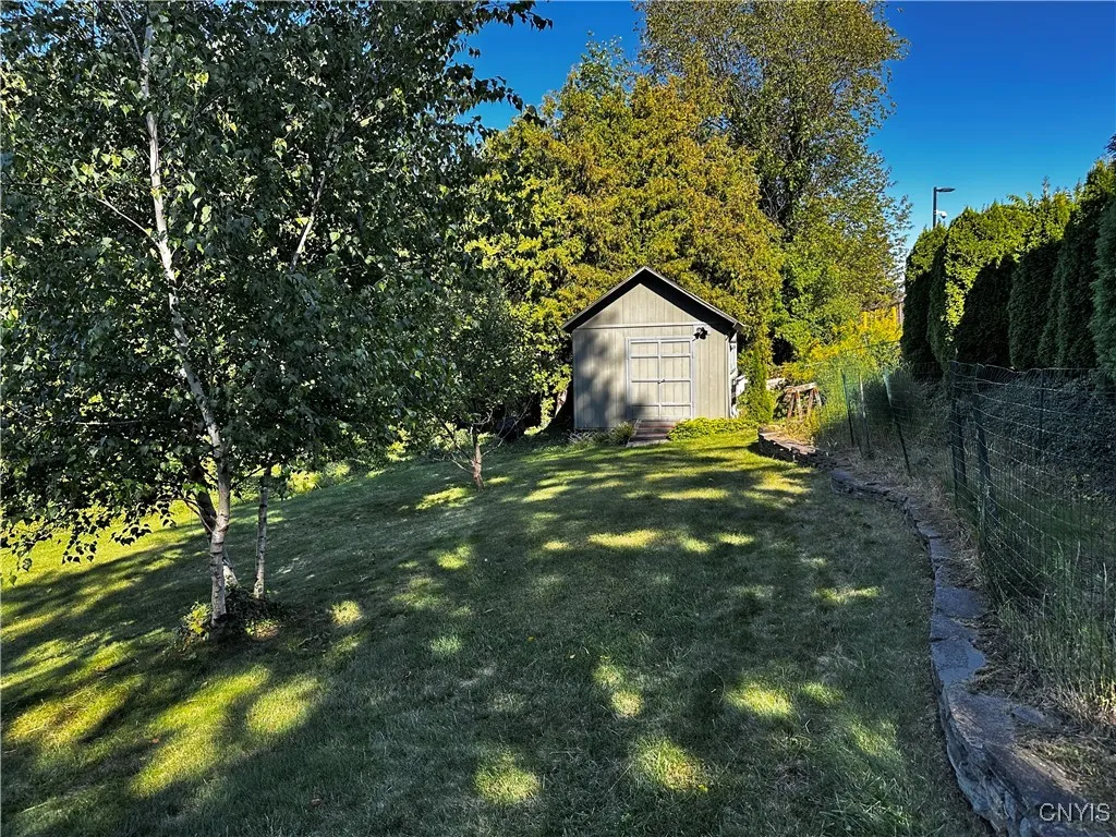 5 Elm Hill Way, Camillus, New York 13031, Camillus, New York 13031, 3 Bedrooms Bedrooms, 9 Rooms Rooms,2 BathroomsBathrooms,Residential,For Sale,5 Elm Hill Way, Camillus, New York 13031,0,S1634507