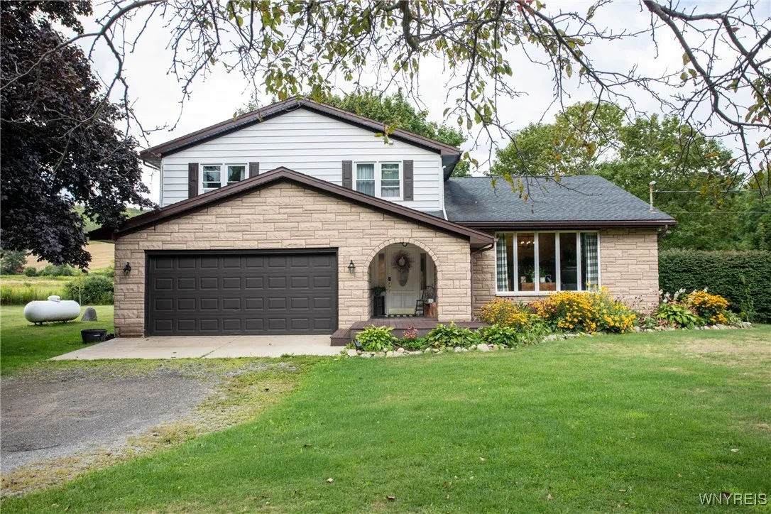 9447 Route 219, Ashford, New York 14171, Ashford, New York 14171, 3 Bedrooms Bedrooms, 9 Rooms Rooms,2 BathroomsBathrooms,Residential,For Sale,9447 Route 219, Ashford, New York 14171,0,B1634551