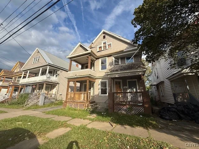 1577 Seymour Avenue, Utica, New York 13501, Utica, New York 13501, 6 Bedrooms Bedrooms, ,2 BathroomsBathrooms,Residential,For Sale,1577 Seymour Avenue, Utica, New York 13501,0,S1634570