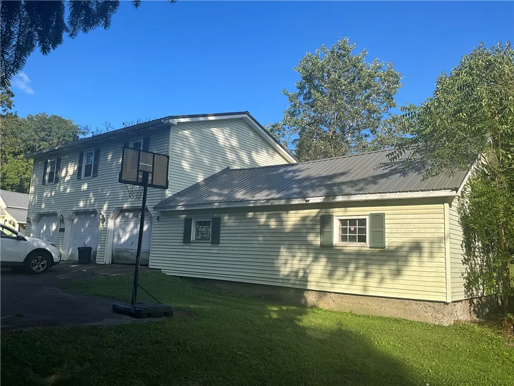 Back end of 3 bay garage