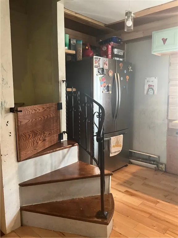 Circular stairs leading to bedroom