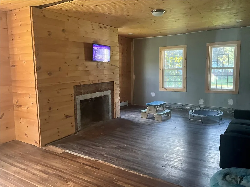 Living room/ Family room