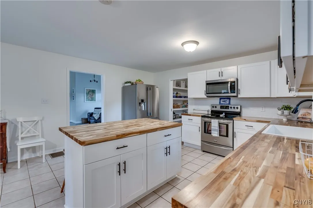 20540 Reasoner Road, Brownville, New York 13601, Brownville, New York 13601, 4 Bedrooms Bedrooms, 11 Rooms Rooms,2 BathroomsBathrooms,Residential,Closed,20540 Reasoner Road, Brownville, New York 13601,0,S1634548