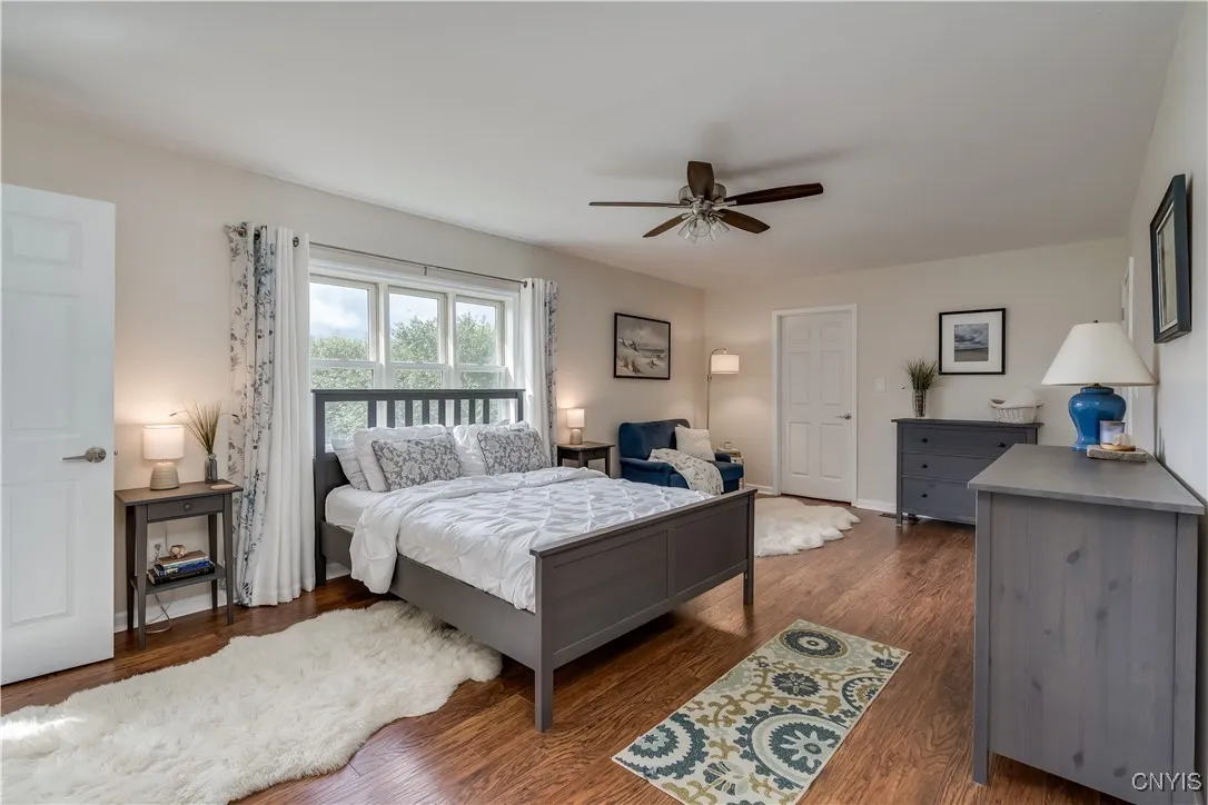 Large Primary bedroom
