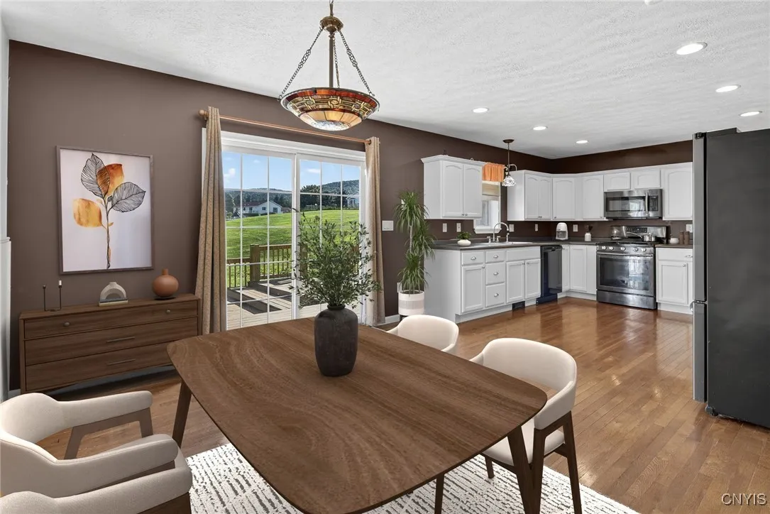 Virtually stage dining area.