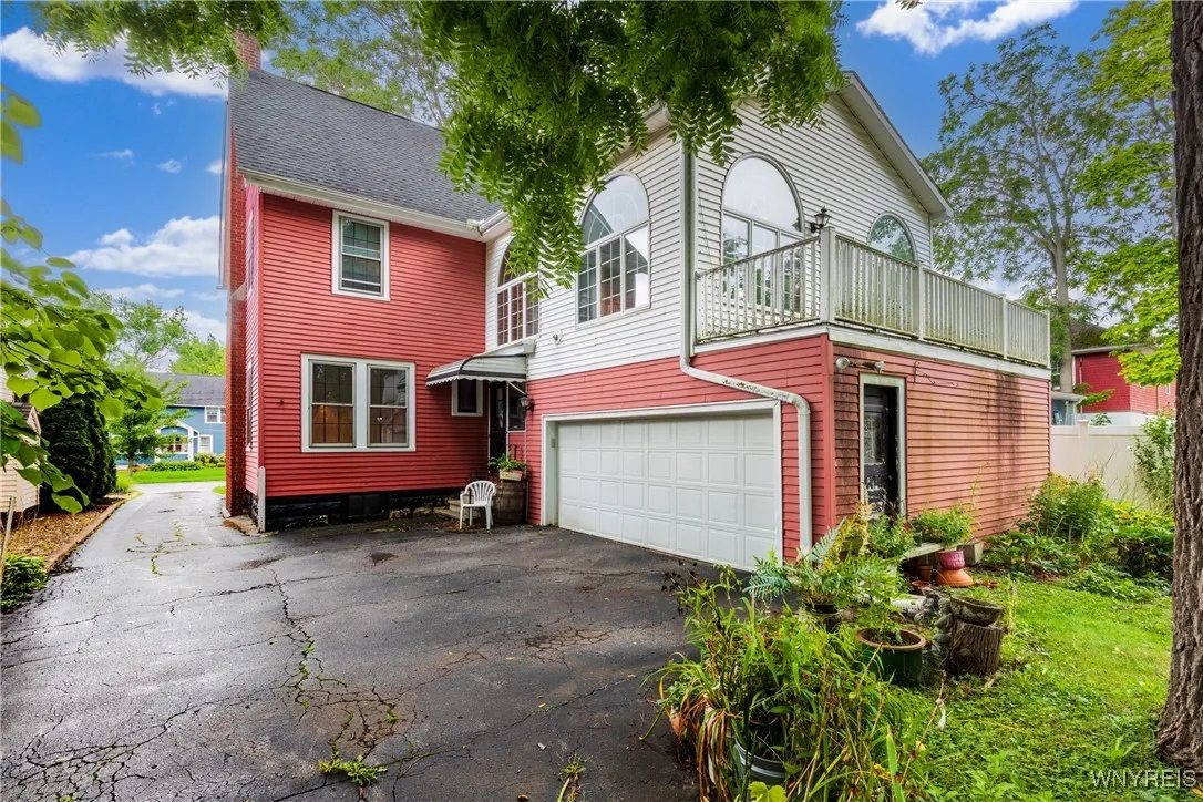 191 Long Avenue, Hamburg, New York 14075, Hamburg, New York 14075, 4 Bedrooms Bedrooms, 8 Rooms Rooms,1 BathroomBathrooms,Residential,For Sale,191 Long Avenue, Hamburg, New York 14075,0,B1634555