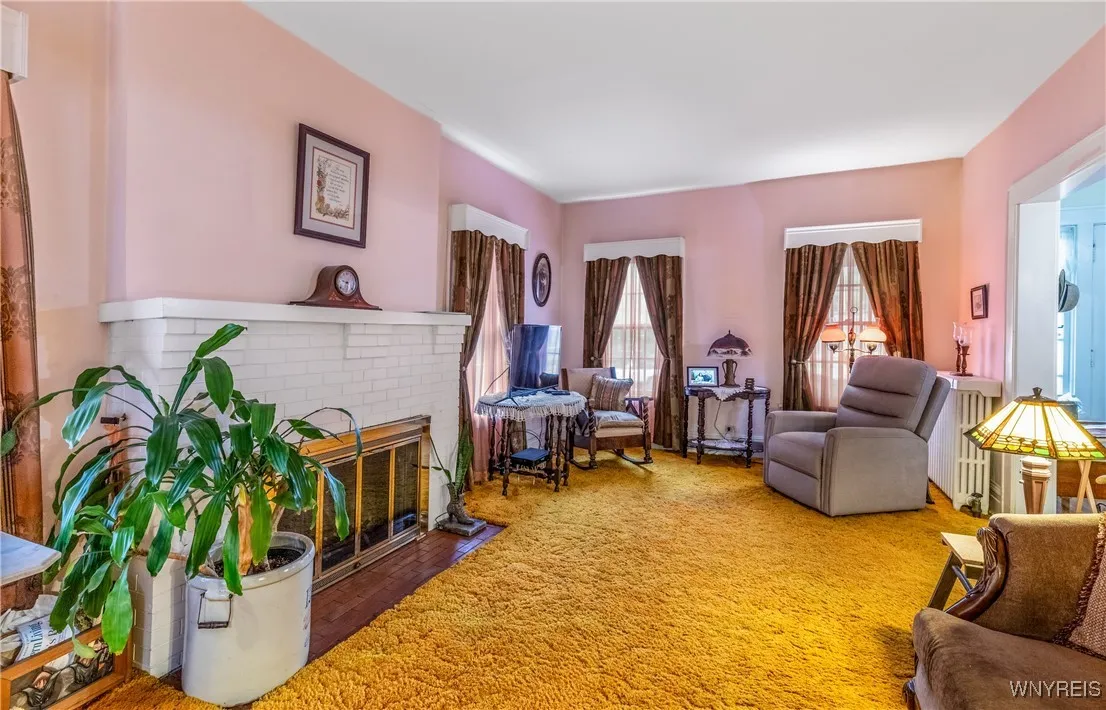 191 Long Avenue, Hamburg, New York 14075, Hamburg, New York 14075, 4 Bedrooms Bedrooms, 8 Rooms Rooms,1 BathroomBathrooms,Residential,For Sale,191 Long Avenue, Hamburg, New York 14075,0,B1634555
