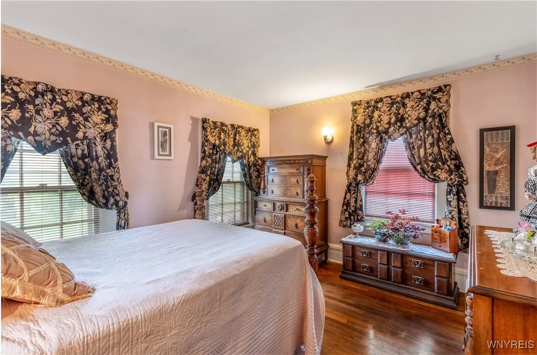191 Long Avenue, Hamburg, New York 14075, Hamburg, New York 14075, 4 Bedrooms Bedrooms, 8 Rooms Rooms,1 BathroomBathrooms,Residential,For Sale,191 Long Avenue, Hamburg, New York 14075,0,B1634555