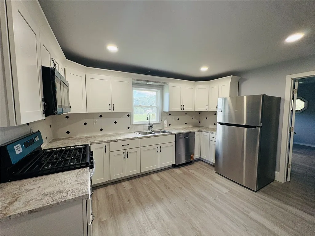 32 Tuscarora Street, Addison, New York 14801, Addison, New York 14801, 3 Bedrooms Bedrooms, 8 Rooms Rooms,2 BathroomsBathrooms,Residential,For Sale,32 Tuscarora Street, Addison, New York 14801,0,R1634553