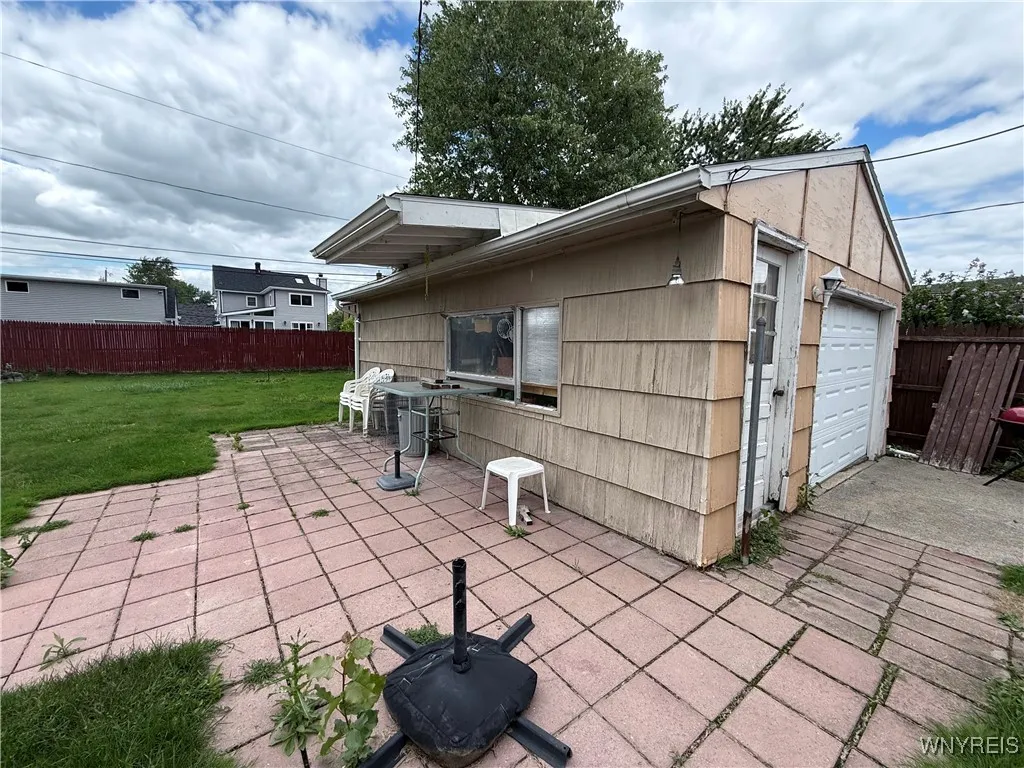 128 Bannard Avenue, Tonawanda, New York 14150, Tonawanda, New York 14150, 2 Bedrooms Bedrooms, 6 Rooms Rooms,1 BathroomBathrooms,Residential,For Sale,128 Bannard Avenue, Tonawanda, New York 14150,0,B1634321