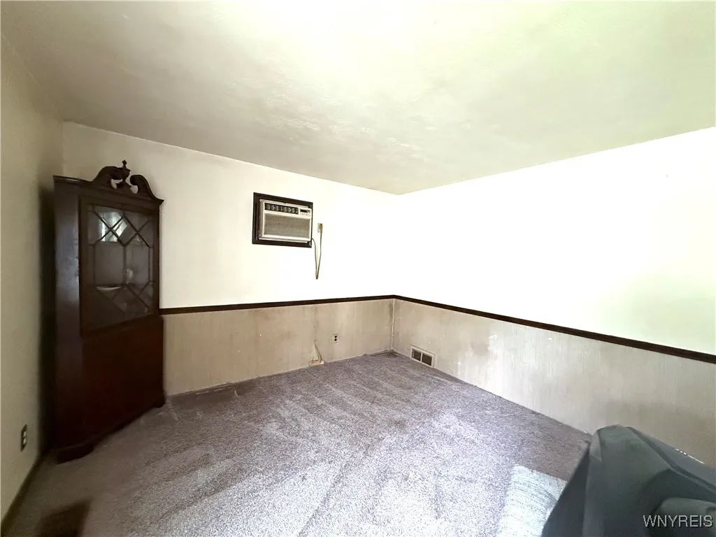 128 Bannard Avenue, Tonawanda, New York 14150, Tonawanda, New York 14150, 2 Bedrooms Bedrooms, 6 Rooms Rooms,1 BathroomBathrooms,Residential,For Sale,128 Bannard Avenue, Tonawanda, New York 14150,0,B1634321