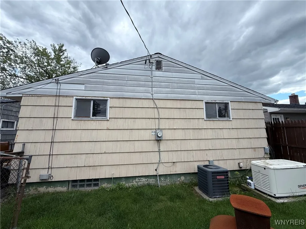 128 Bannard Avenue, Tonawanda, New York 14150, Tonawanda, New York 14150, 2 Bedrooms Bedrooms, 6 Rooms Rooms,1 BathroomBathrooms,Residential,For Sale,128 Bannard Avenue, Tonawanda, New York 14150,0,B1634321