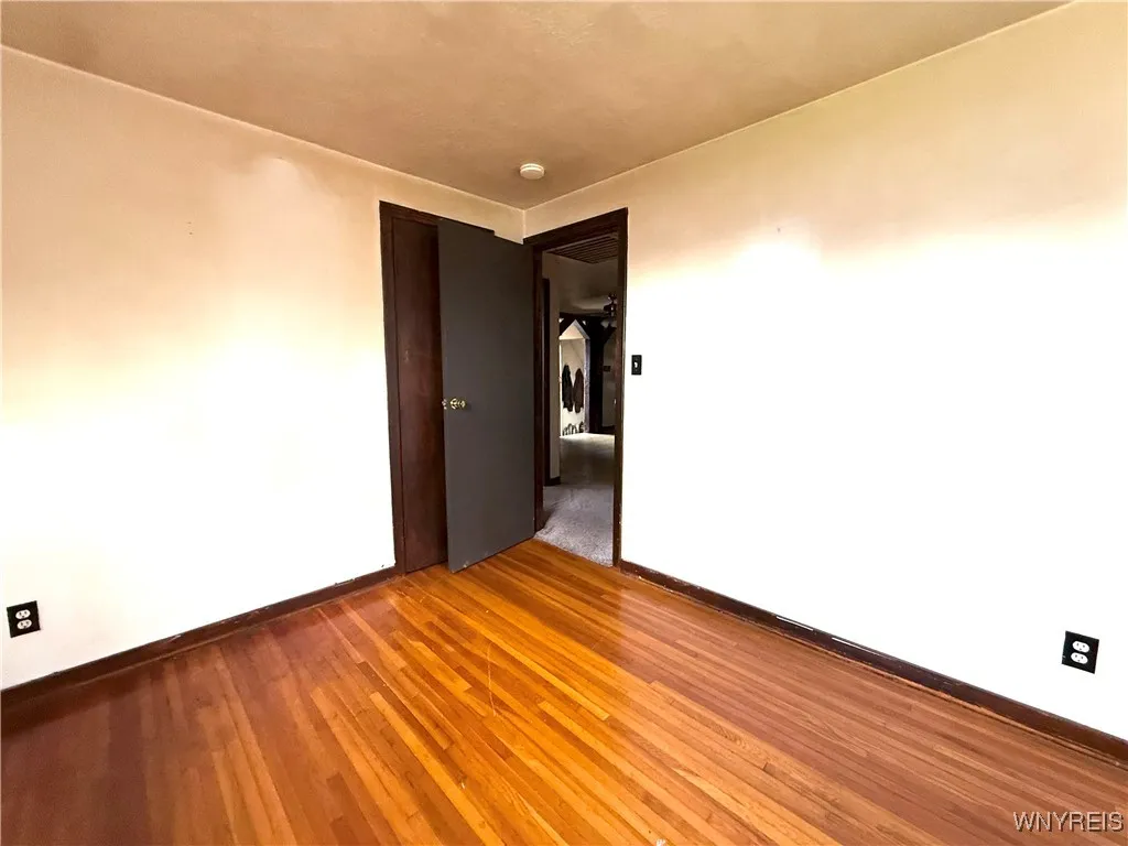 128 Bannard Avenue, Tonawanda, New York 14150, Tonawanda, New York 14150, 2 Bedrooms Bedrooms, 6 Rooms Rooms,1 BathroomBathrooms,Residential,For Sale,128 Bannard Avenue, Tonawanda, New York 14150,0,B1634321