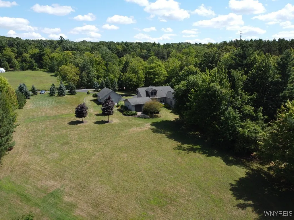 6191 Ward Road B, Boston, New York 14127, Boston, New York 14127, 3 Bedrooms Bedrooms, 7 Rooms Rooms,2 BathroomsBathrooms,Residential,Closed,6191 Ward Road B, Boston, New York 14127,0,B1627728