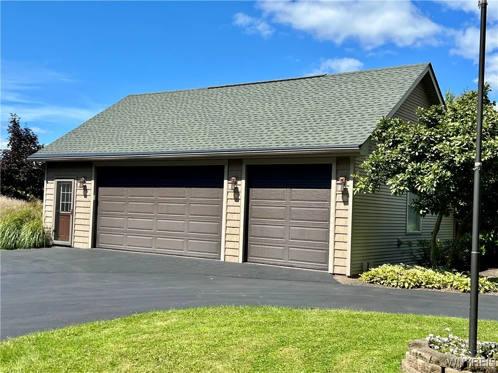 6191 Ward Road B, Boston, New York 14127, Boston, New York 14127, 3 Bedrooms Bedrooms, 7 Rooms Rooms,2 BathroomsBathrooms,Residential,Closed,6191 Ward Road B, Boston, New York 14127,0,B1627728