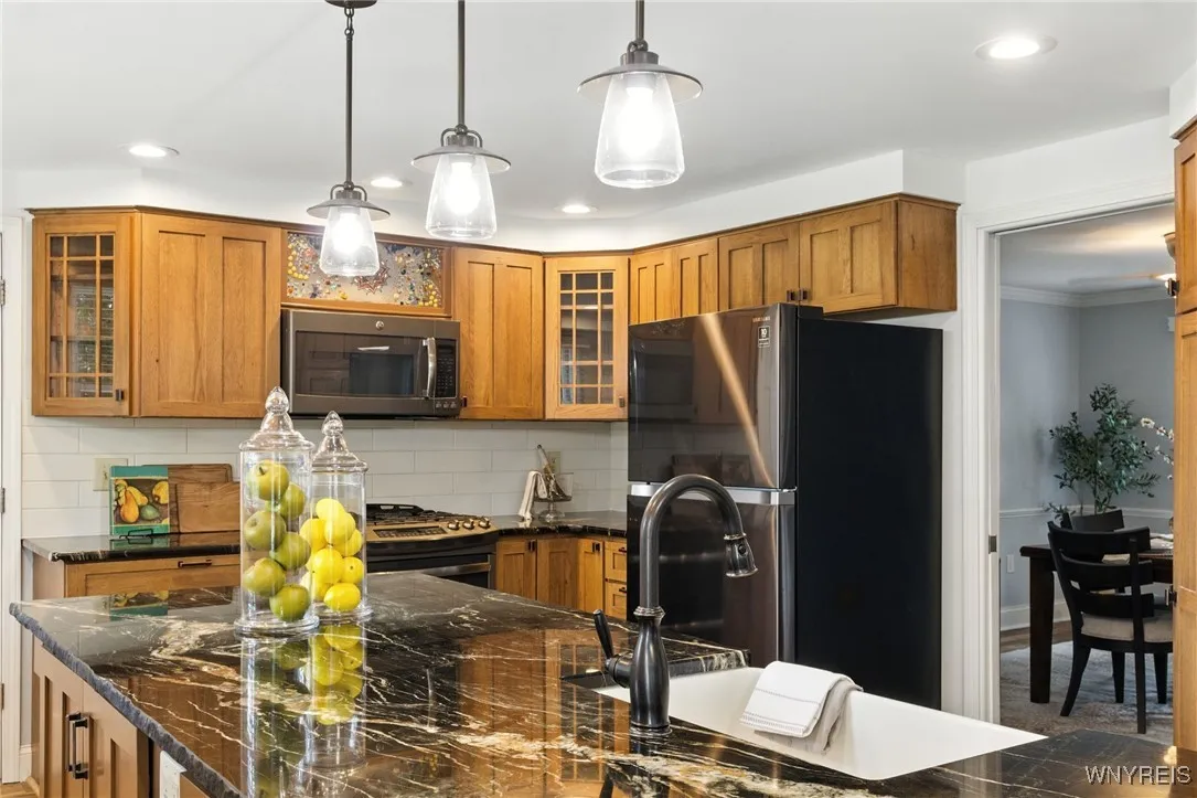 510 Elma Meadow Lane, Elma, New York 14059, Elma, New York 14059, 4 Bedrooms Bedrooms, 10 Rooms Rooms,2 BathroomsBathrooms,Residential,Closed,510 Elma Meadow Lane, Elma, New York 14059,0,B1633893