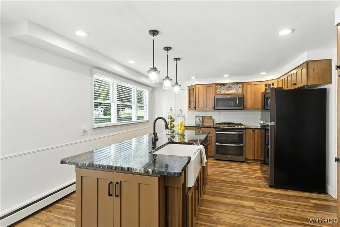 510 Elma Meadow Lane, Elma, New York 14059, Elma, New York 14059, 4 Bedrooms Bedrooms, 10 Rooms Rooms,2 BathroomsBathrooms,Residential,Closed,510 Elma Meadow Lane, Elma, New York 14059,0,B1633893