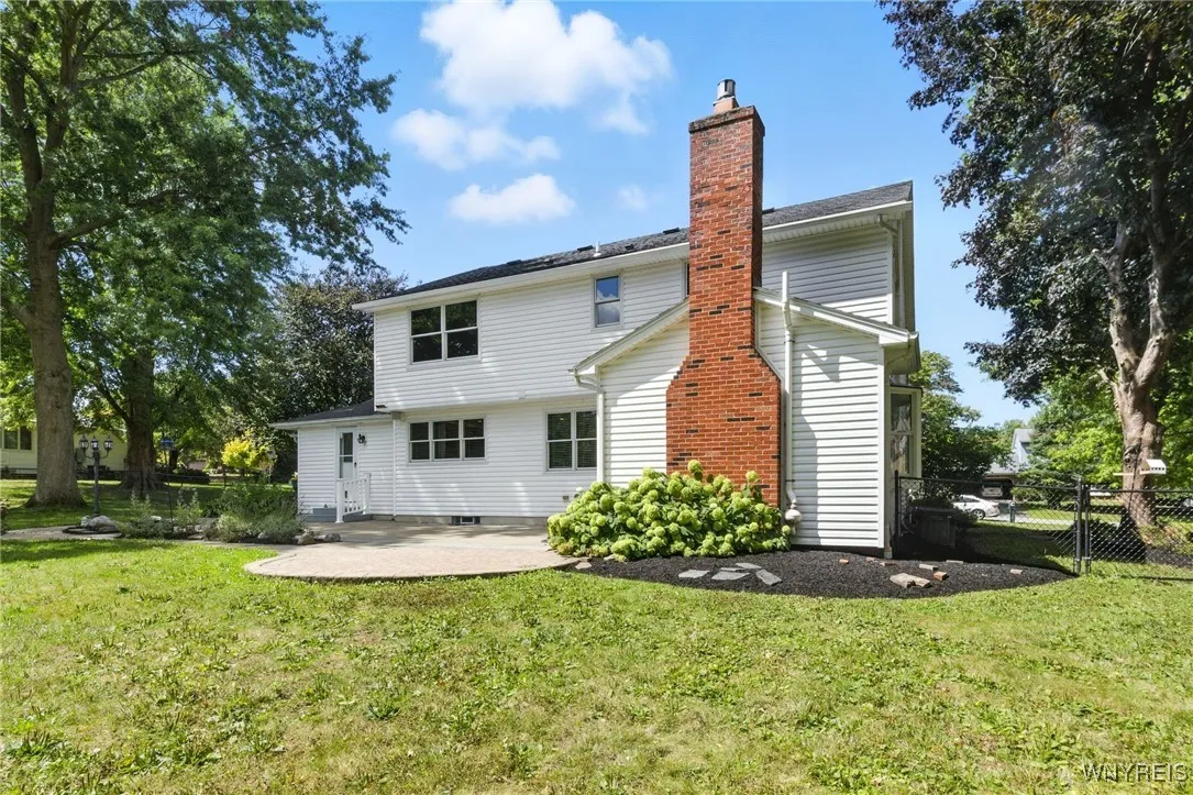 510 Elma Meadow Lane, Elma, New York 14059, Elma, New York 14059, 4 Bedrooms Bedrooms, 10 Rooms Rooms,2 BathroomsBathrooms,Residential,Closed,510 Elma Meadow Lane, Elma, New York 14059,0,B1633893