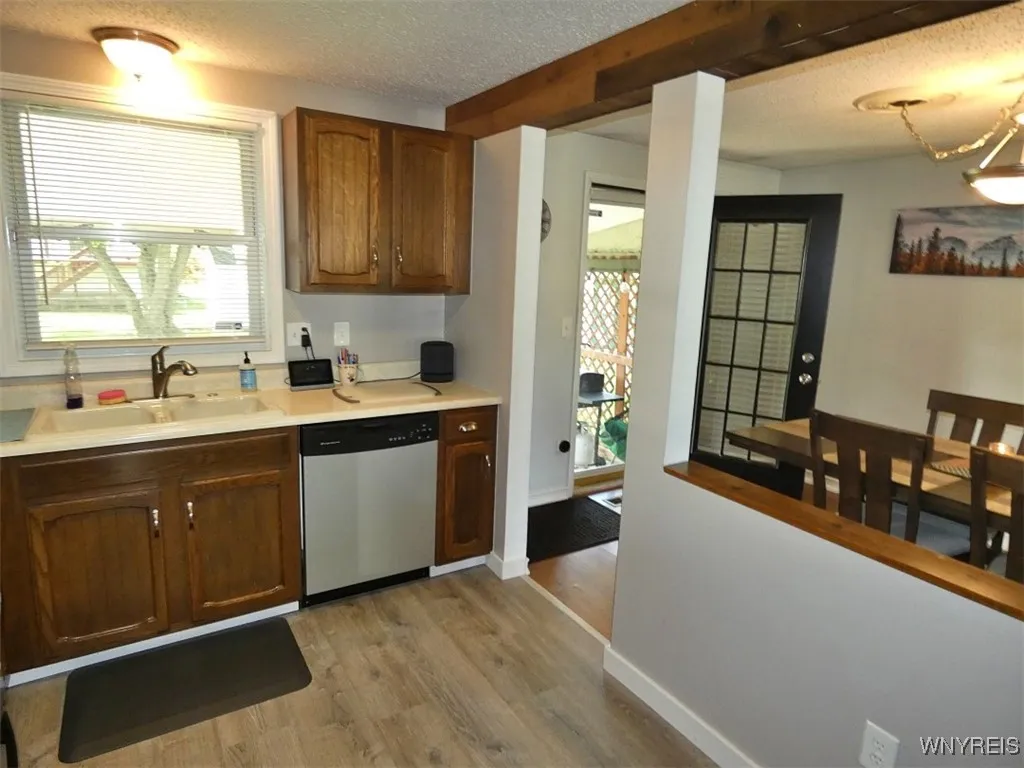 6598 Parkwood Drive, Lockport Town, New York 14094, Lockport Town, New York 14094, 3 Bedrooms Bedrooms, 8 Rooms Rooms,2 BathroomsBathrooms,Residential,Closed,6598 Parkwood Drive, Lockport Town, New York 14094,0,B1634546