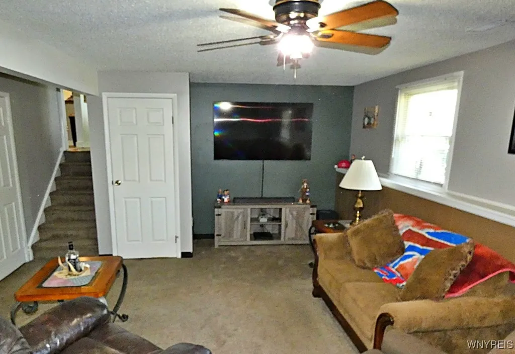 6598 Parkwood Drive, Lockport Town, New York 14094, Lockport Town, New York 14094, 3 Bedrooms Bedrooms, 8 Rooms Rooms,2 BathroomsBathrooms,Residential,Closed,6598 Parkwood Drive, Lockport Town, New York 14094,0,B1634546