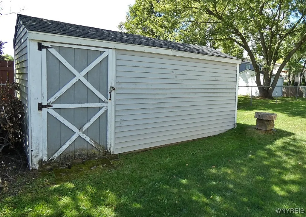 6598 Parkwood Drive, Lockport Town, New York 14094, Lockport Town, New York 14094, 3 Bedrooms Bedrooms, 8 Rooms Rooms,2 BathroomsBathrooms,Residential,Closed,6598 Parkwood Drive, Lockport Town, New York 14094,0,B1634546