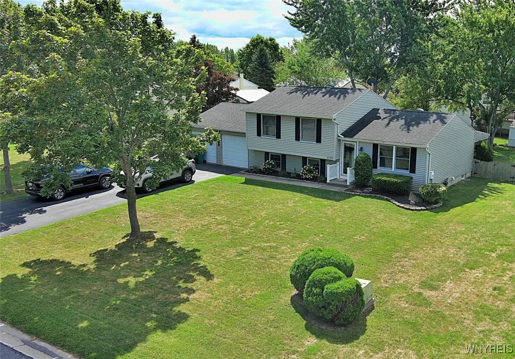 6598 Parkwood Drive, Lockport Town, New York 14094, Lockport Town, New York 14094, 3 Bedrooms Bedrooms, 8 Rooms Rooms,2 BathroomsBathrooms,Residential,Closed,6598 Parkwood Drive, Lockport Town, New York 14094,0,B1634546