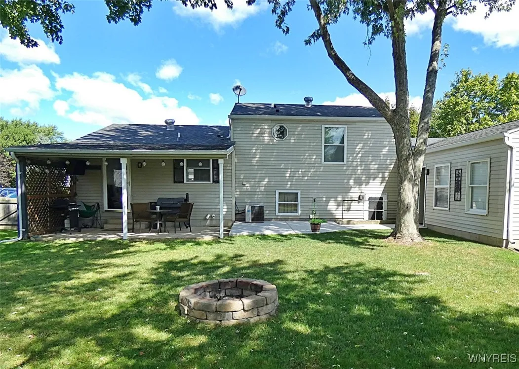 6598 Parkwood Drive, Lockport Town, New York 14094, Lockport Town, New York 14094, 3 Bedrooms Bedrooms, 8 Rooms Rooms,2 BathroomsBathrooms,Residential,Closed,6598 Parkwood Drive, Lockport Town, New York 14094,0,B1634546