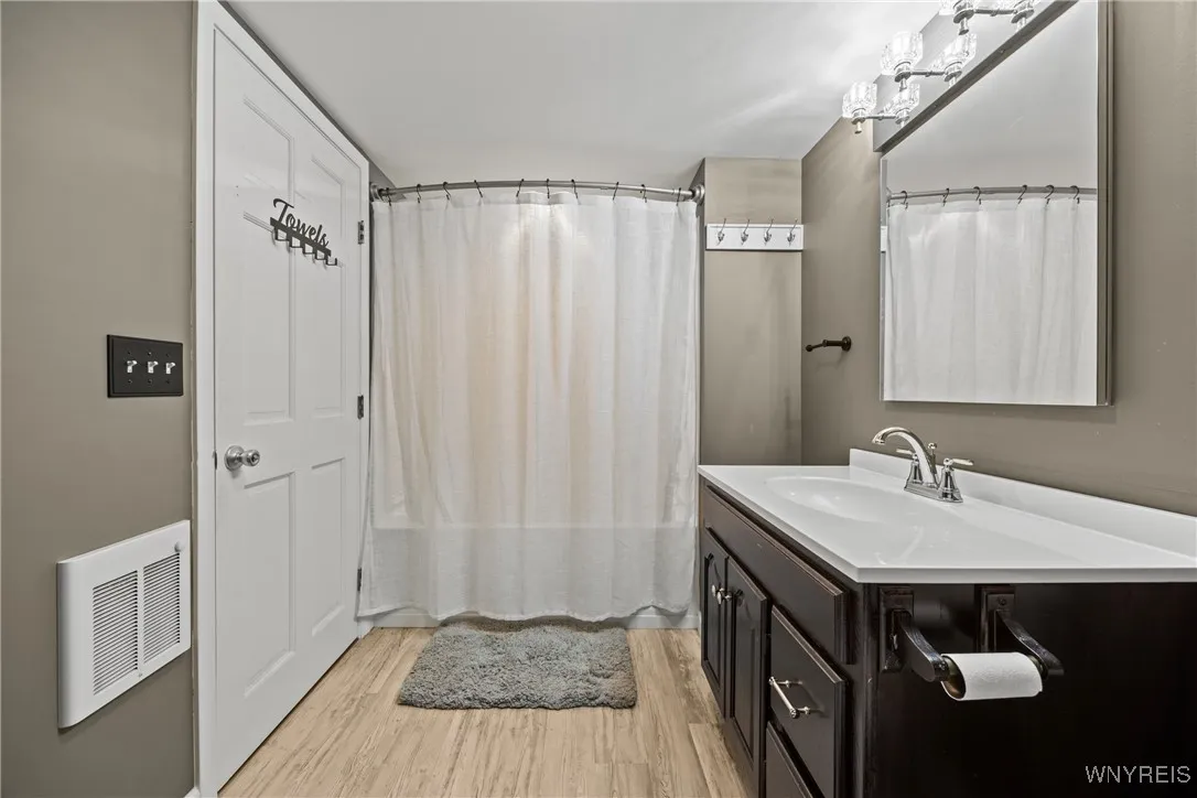 13861 Sanders Hill Road, Holland, New York 14145, Holland, New York 14145, 3 Bedrooms Bedrooms, 8 Rooms Rooms,2 BathroomsBathrooms,Residential,Closed,13861 Sanders Hill Road, Holland, New York 14145,0,B1634595