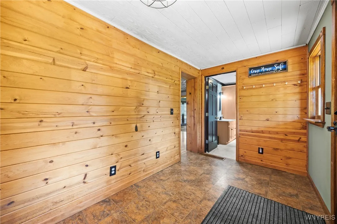 13861 Sanders Hill Road, Holland, New York 14145, Holland, New York 14145, 3 Bedrooms Bedrooms, 8 Rooms Rooms,2 BathroomsBathrooms,Residential,Closed,13861 Sanders Hill Road, Holland, New York 14145,0,B1634595