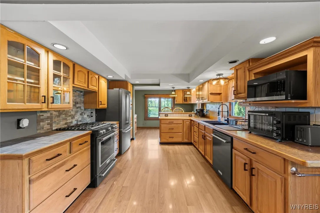 13861 Sanders Hill Road, Holland, New York 14145, Holland, New York 14145, 3 Bedrooms Bedrooms, 8 Rooms Rooms,2 BathroomsBathrooms,Residential,Closed,13861 Sanders Hill Road, Holland, New York 14145,0,B1634595