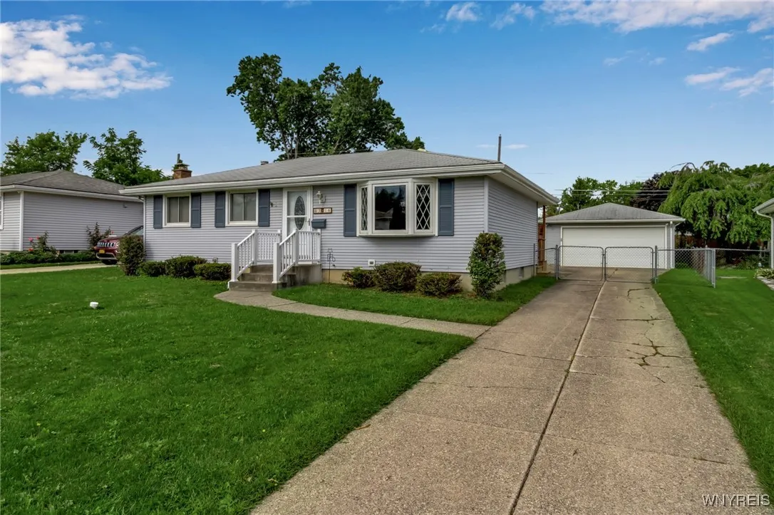 3416 Emerling Drive, Hamburg, New York 14219, Hamburg, New York 14219, 3 Bedrooms Bedrooms, 6 Rooms Rooms,1 BathroomBathrooms,Residential,For Sale,3416 Emerling Drive, Hamburg, New York 14219,0,B1634255