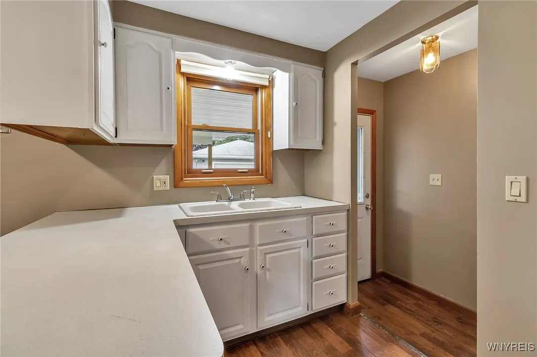 3416 Emerling Drive, Hamburg, New York 14219, Hamburg, New York 14219, 3 Bedrooms Bedrooms, 6 Rooms Rooms,1 BathroomBathrooms,Residential,For Sale,3416 Emerling Drive, Hamburg, New York 14219,0,B1634255