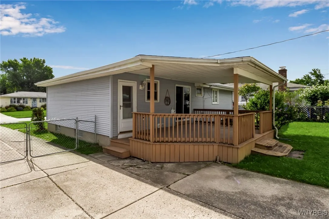 3416 Emerling Drive, Hamburg, New York 14219, Hamburg, New York 14219, 3 Bedrooms Bedrooms, 6 Rooms Rooms,1 BathroomBathrooms,Residential,For Sale,3416 Emerling Drive, Hamburg, New York 14219,0,B1634255