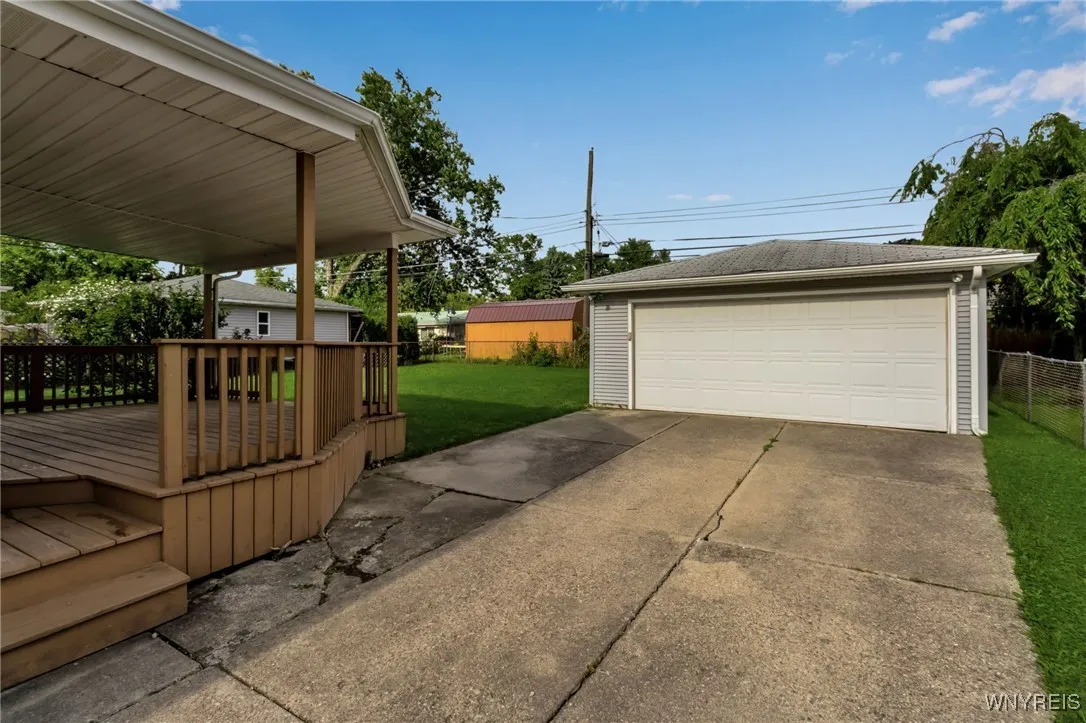 3416 Emerling Drive, Hamburg, New York 14219, Hamburg, New York 14219, 3 Bedrooms Bedrooms, 6 Rooms Rooms,1 BathroomBathrooms,Residential,For Sale,3416 Emerling Drive, Hamburg, New York 14219,0,B1634255