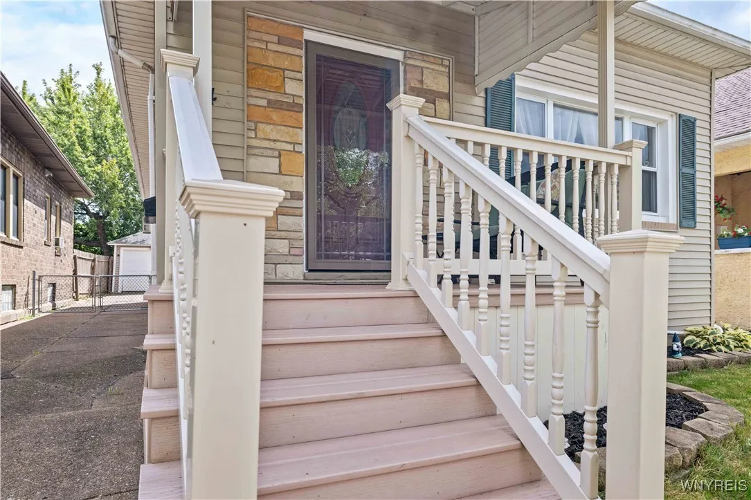 264 Victoria Boulevard, Tonawanda, New York 14217, Tonawanda, New York 14217, 4 Bedrooms Bedrooms, 7 Rooms Rooms,1 BathroomBathrooms,Residential,For Sale,264 Victoria Boulevard, Tonawanda, New York 14217,0,B1634246
