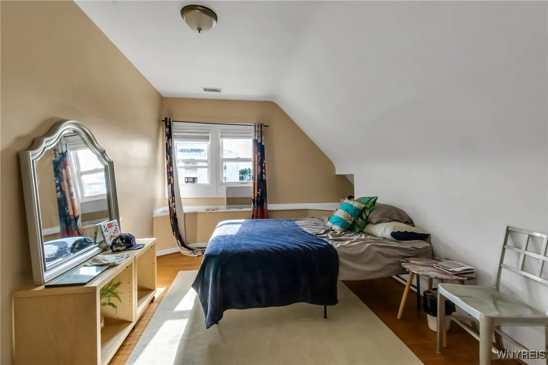 1152 Main Street, Buffalo, New York 14209, Buffalo, New York 14209, 4 Bedrooms Bedrooms, ,Multi Family,For Sale,1152 Main Street, Buffalo, New York 14209,0,B1634675